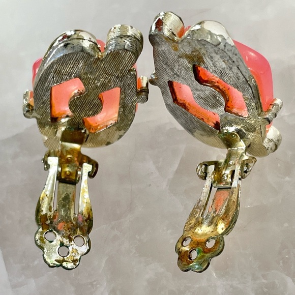Vintage Pink Lucite Thermoset Clip Earrings Choker Necklace Set Mid Century - Picture 6 of 8